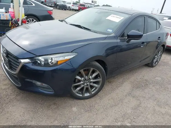3MZBN1V34JM210728 2018 MAZDA 3 - Image 2