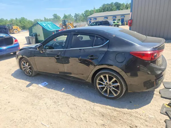 3MZBN1V34JM211121 2018 MAZDA 3 - Image 2