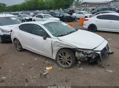3MZBN1V34JM212351 2018 MAZDA 3