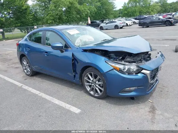 3MZBN1V34JM214763 2018 MAZDA 3 - Image 1