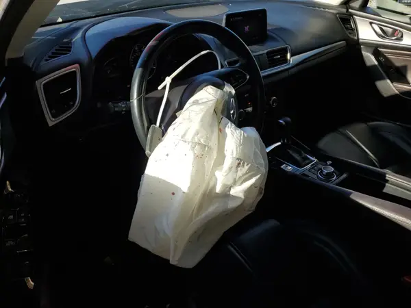 3MZBN1V34JM231191 2018 MAZDA 3 - Image 8