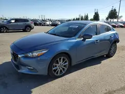 3MZBN1V34JM240828 2018 MAZDA 3
