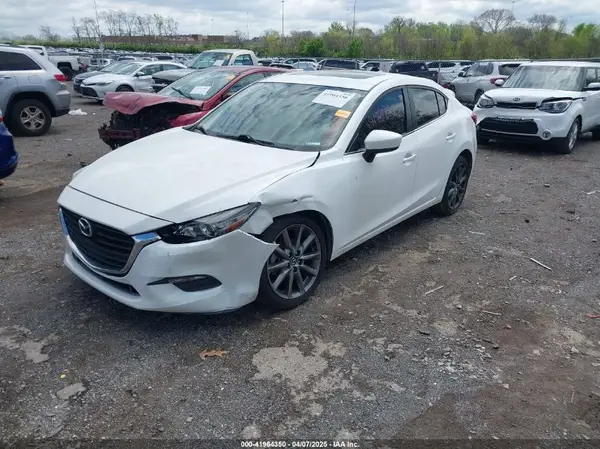 3MZBN1V34JM241414 2018 MAZDA 3 - Image 2