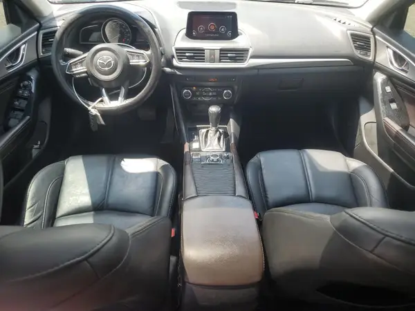 3MZBN1V34JM250923 2018 MAZDA 3 - Image 8