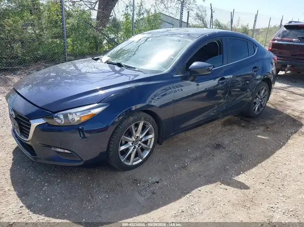 3MZBN1V34JM252073 2018 MAZDA 3 - Image 2