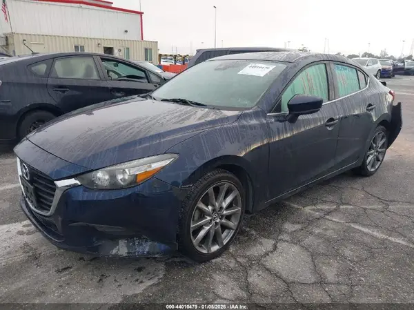 3MZBN1V34JM253613 2018 MAZDA 3 - Image 2