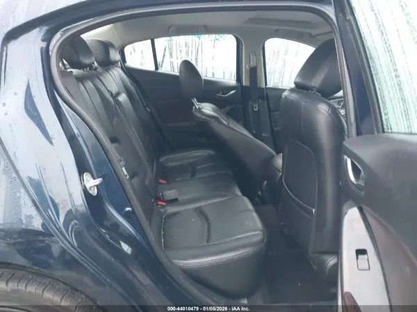 3MZBN1V34JM253613 2018 MAZDA 3 - Image 8