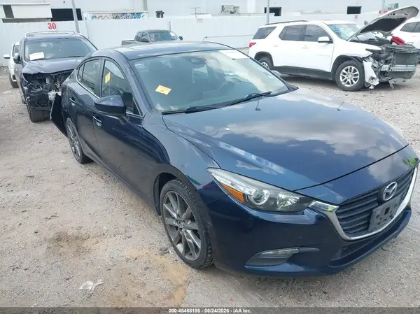 3MZBN1V34JM257791 2018 MAZDA 3 - Image 1