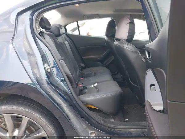 3MZBN1V34JM257791 2018 MAZDA 3 - Image 8