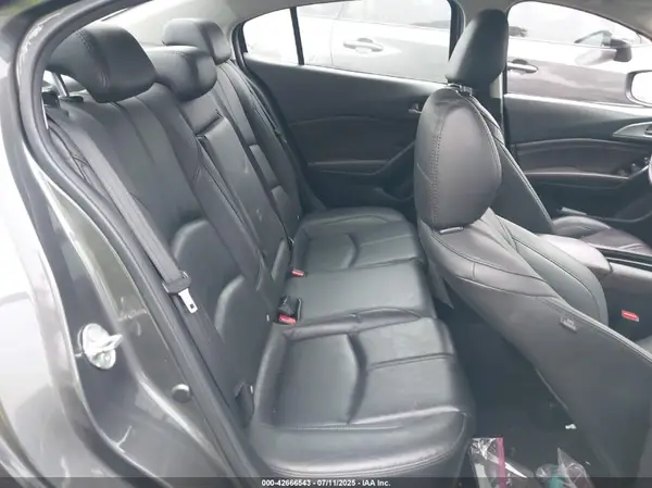 3MZBN1V34JM260352 2018 MAZDA 3 - Image 8