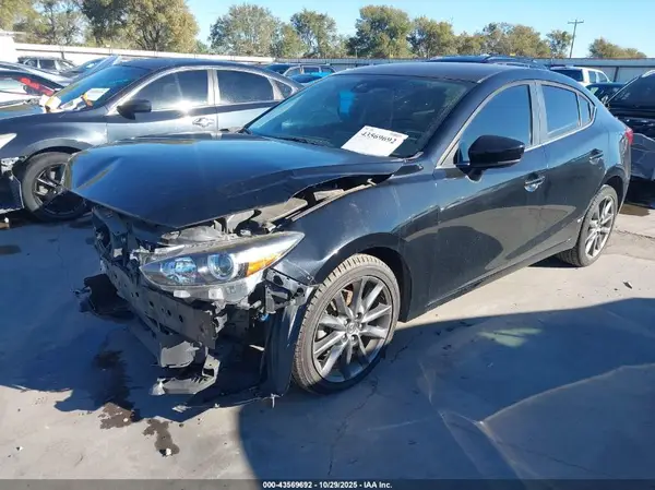 3MZBN1V34JM261419 2018 MAZDA 3 - Image 2