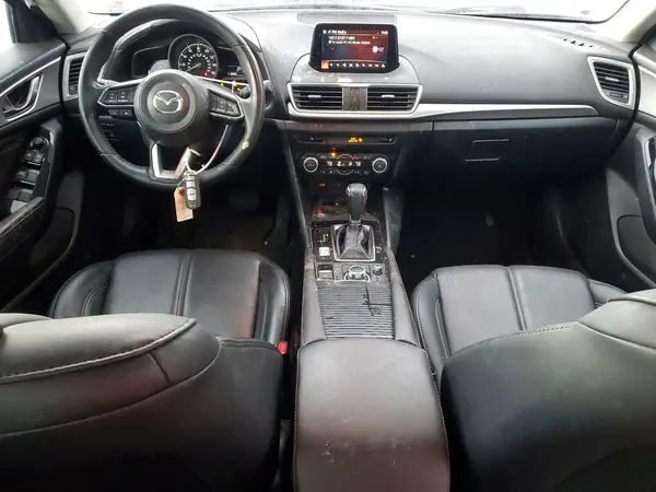 3MZBN1V34JM275434 2018 MAZDA 3 - Image 8