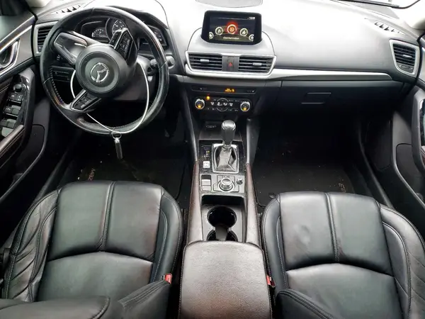 3MZBN1V35JM161779 2018 MAZDA 3 - Image 8