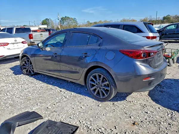 3MZBN1V35JM163502 2018 MAZDA 3 - Image 2