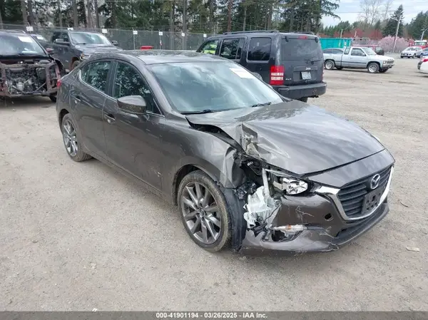 3MZBN1V35JM166559 2018 MAZDA 3 - Image 1