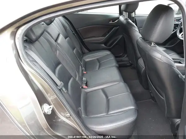 3MZBN1V35JM166559 2018 MAZDA 3 - Image 8