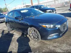 3MZBN1V35JM168330 2018 MAZDA 3