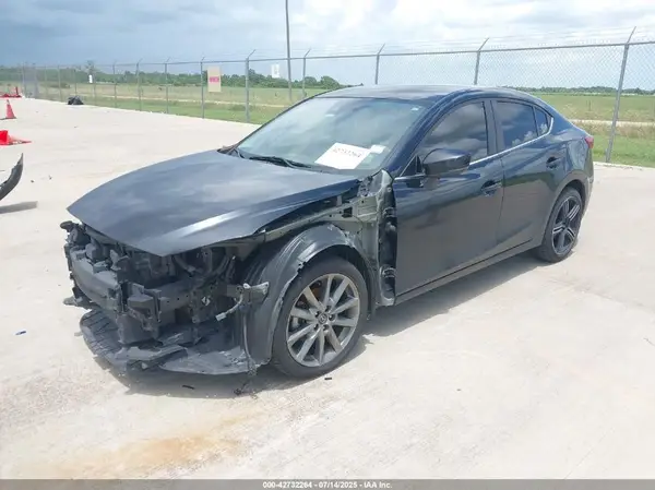 3MZBN1V35JM172507 2018 MAZDA 3 - Image 2