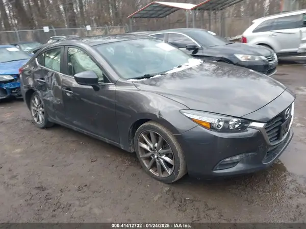 3MZBN1V35JM174323 2018 MAZDA 3 - Image 1