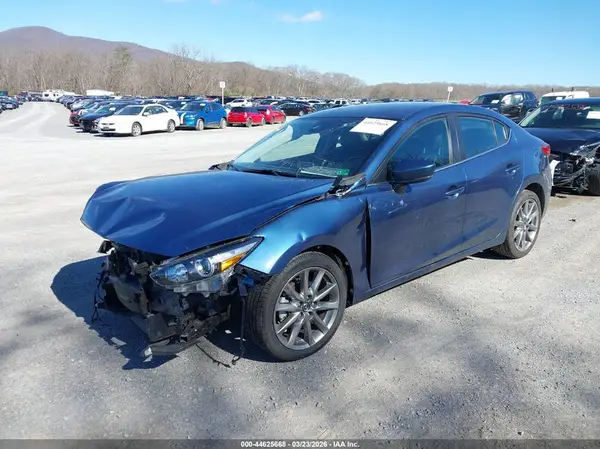 3MZBN1V35JM174709 2018 MAZDA 3 - Image 2