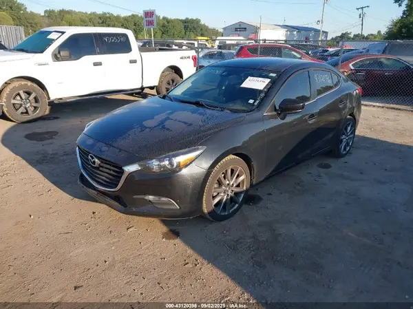 3MZBN1V35JM183068 2018 MAZDA 3 - Image 2