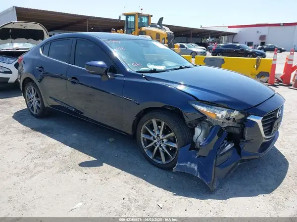 3MZBN1V35JM185841 2018 MAZDA 3 - Image 1