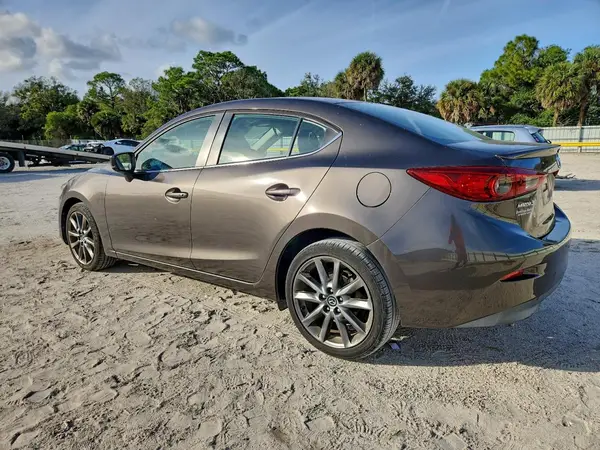 3MZBN1V35JM187931 2018 MAZDA 3 - Image 2