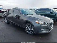 3MZBN1V35JM190165 2018 MAZDA 3