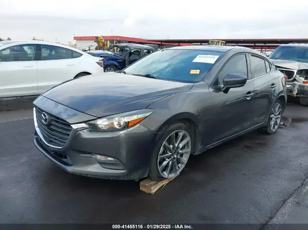 3MZBN1V35JM190165 2018 MAZDA 3 - Image 2