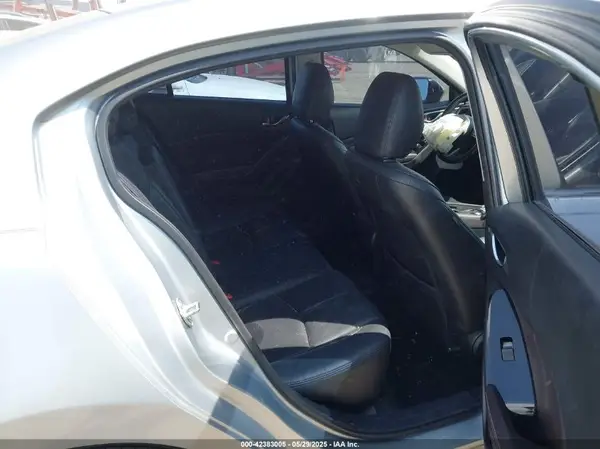 3MZBN1V35JM193132 2018 MAZDA 3 - Image 8