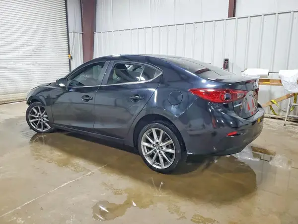 3MZBN1V35JM197469 2018 MAZDA 3 - Image 2
