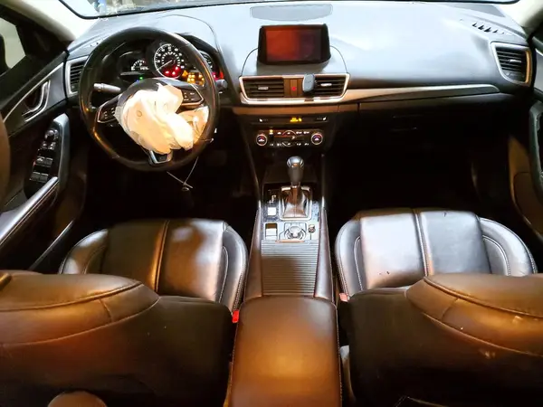 3MZBN1V35JM197469 2018 MAZDA 3 - Image 8
