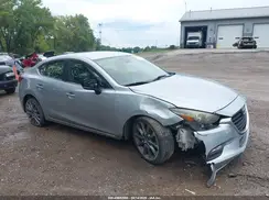 3MZBN1V35JM200676 2018 MAZDA 3