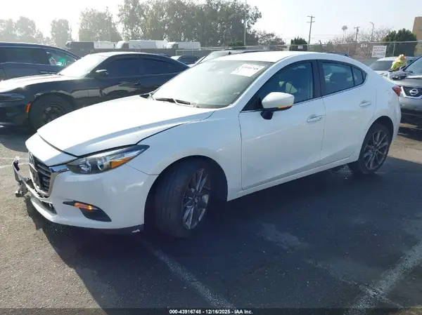 3MZBN1V35JM202136 2018 MAZDA 3 - Image 2