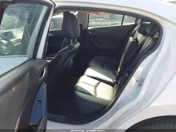 3MZBN1V35JM202136 2018 MAZDA 3 - Image 8