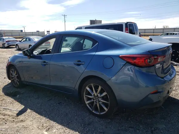 3MZBN1V35JM203531 2018 MAZDA 3 - Image 2