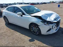 3MZBN1V35JM210544 2018 MAZDA 3