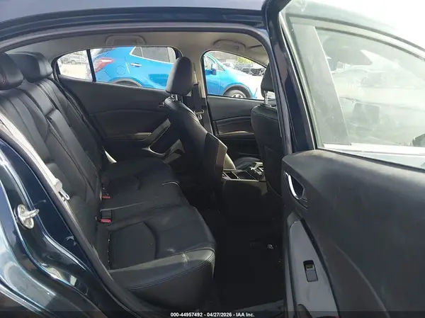 3MZBN1V35JM210771 2018 MAZDA 3 - Image 8