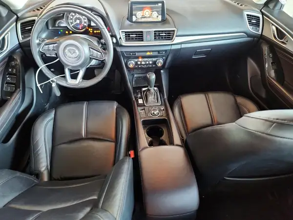 3MZBN1V35JM211922 2018 MAZDA 3 - Image 8