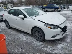 3MZBN1V35JM216330 2018 MAZDA 3
