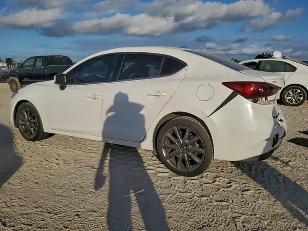 3MZBN1V35JM216697 2018 MAZDA 3 - Image 2