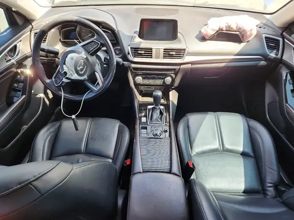 3MZBN1V35JM218238 2018 MAZDA 3 - Image 8