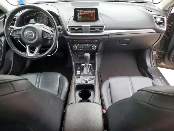 3MZBN1V35JM221995 2018 MAZDA 3 - Image 8