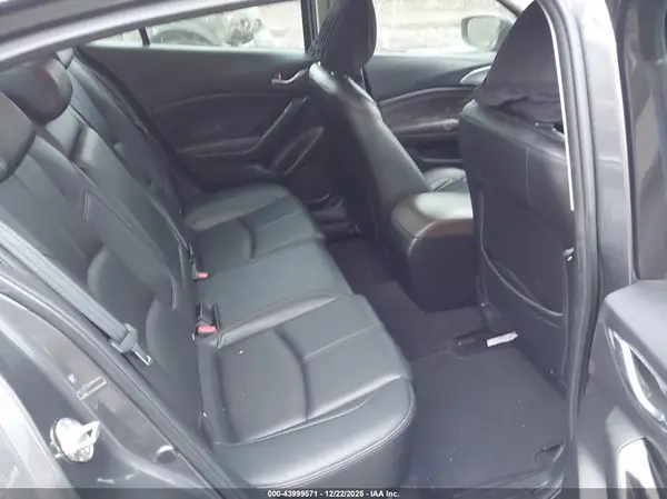 3MZBN1V35JM226243 2018 MAZDA 3 - Image 8