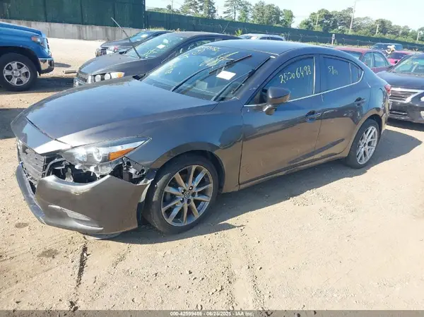 3MZBN1V35JM227747 2018 MAZDA 3 - Image 2