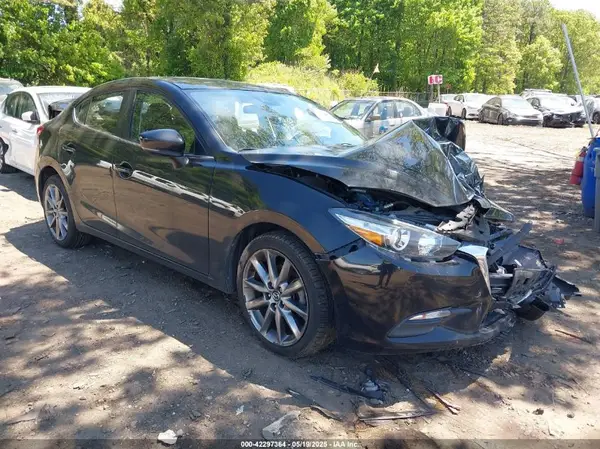 3MZBN1V35JM229983 2018 MAZDA 3 - Image 1