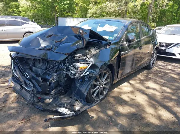 3MZBN1V35JM229983 2018 MAZDA 3 - Image 2