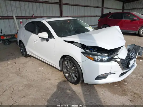 3MZBN1V35JM237078 2018 MAZDA 3 - Image 1