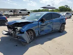 3MZBN1V35JM238103 2018 MAZDA 3