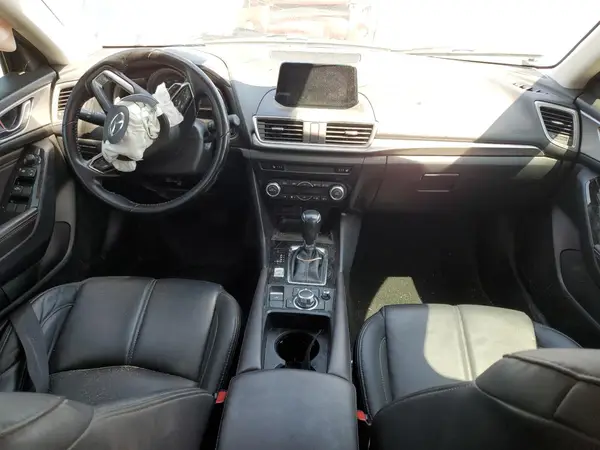 3MZBN1V35JM238103 2018 MAZDA 3 - Image 8